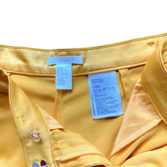 H&M Gold Satin-like High‎ Waisted Shorts, Size 2 - Picture 3 of 13